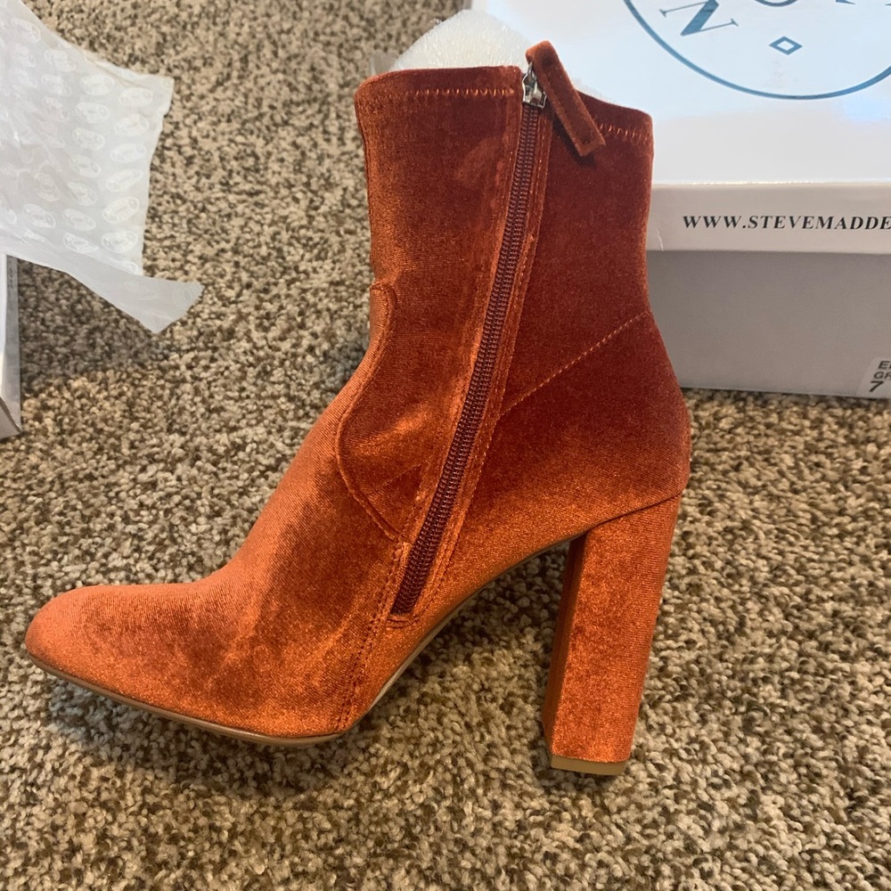 Steve Madden Edit Rust Bootie 7.5